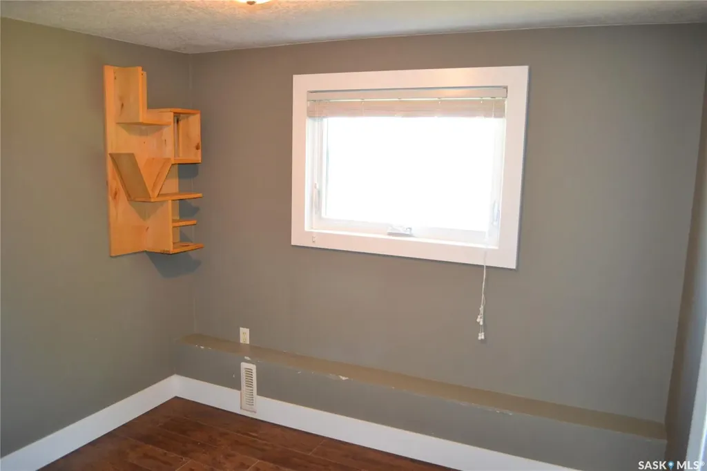 210 6th Avenue SW Eston SK S0L 1A0