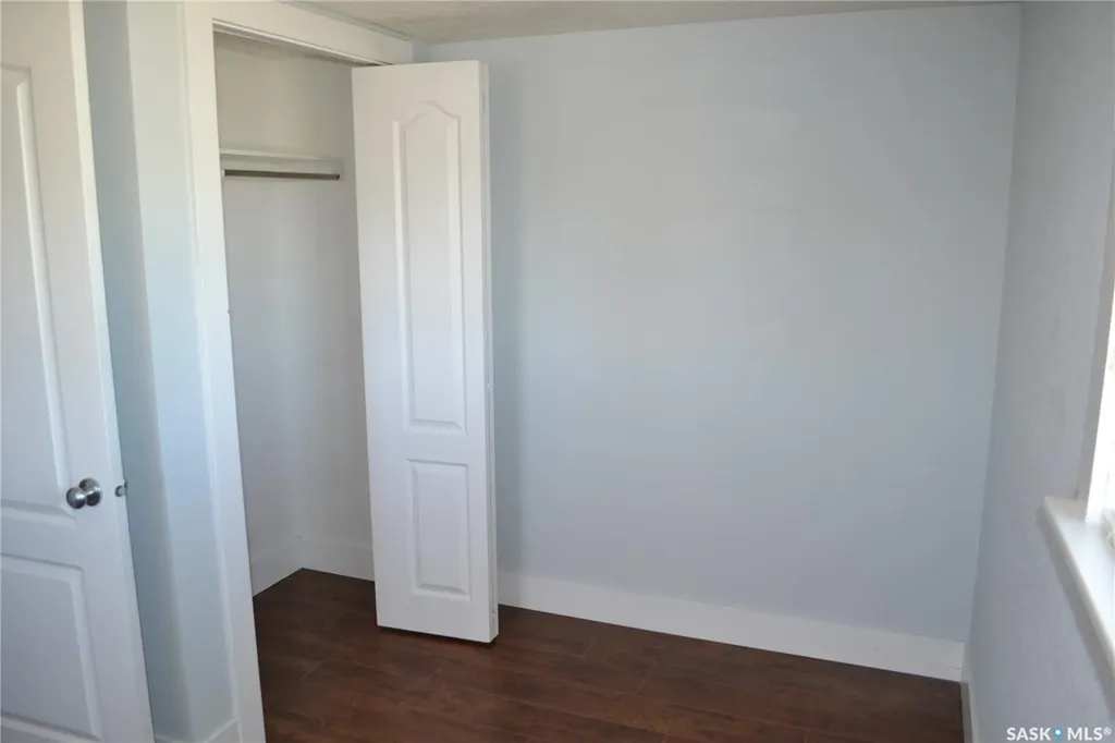 210 6th Avenue SW Eston SK S0L 1A0