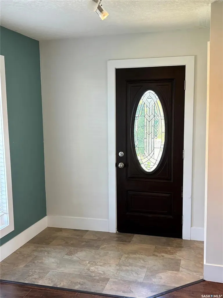 210 6th Avenue SW Eston SK S0L 1A0