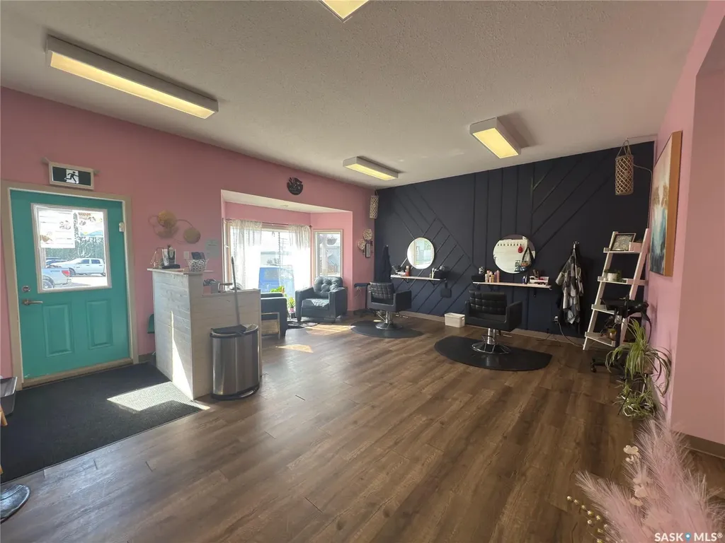 808 La Ronge Avenue La Ronge SK S0J 1L0