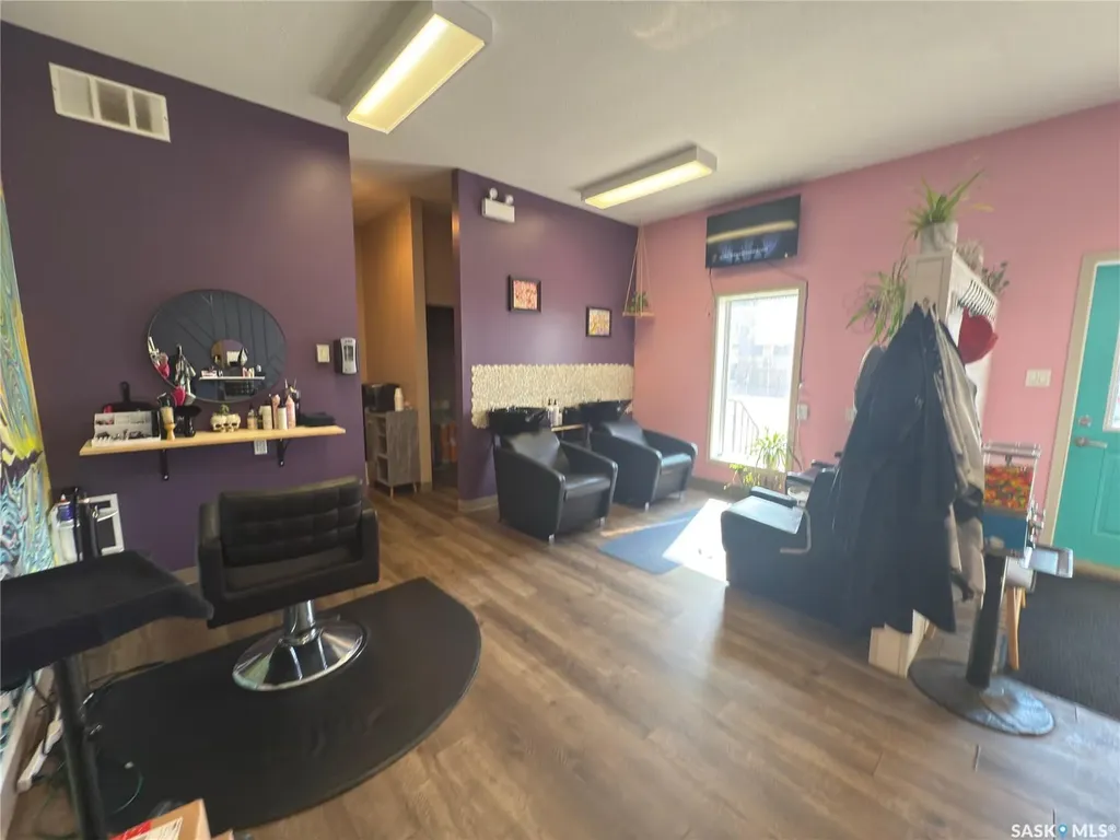 808 La Ronge Avenue La Ronge SK S0J 1L0