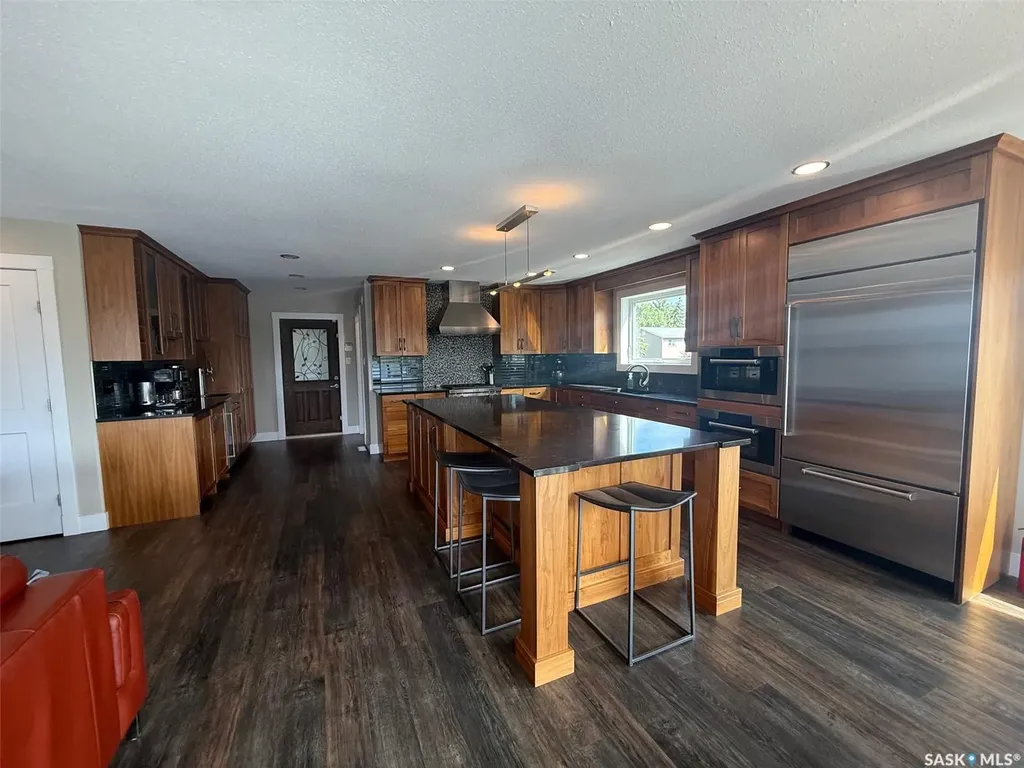 808 La Ronge Avenue La Ronge SK S0J 1L0