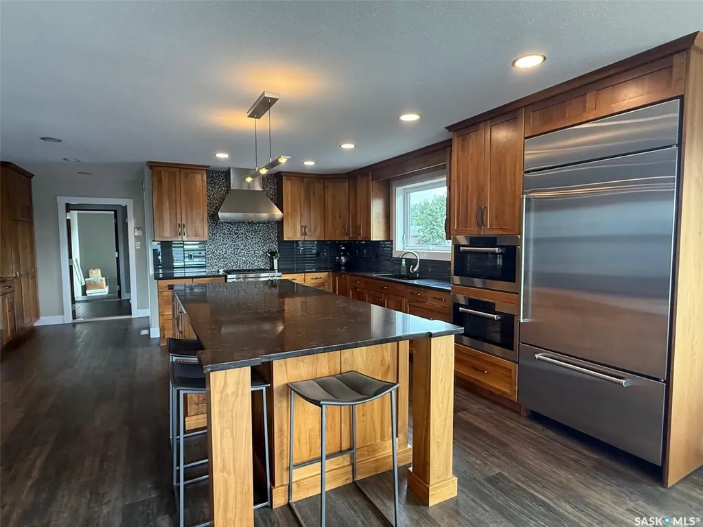 808 La Ronge Avenue La Ronge SK S0J 1L0