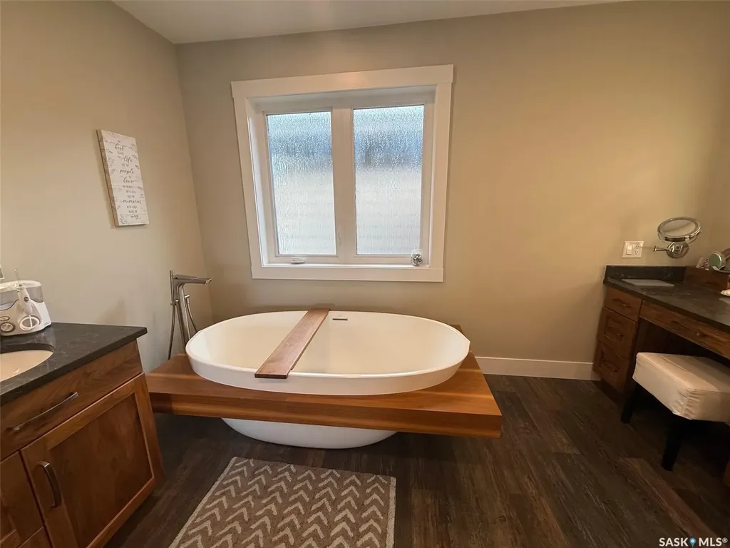 808 La Ronge Avenue La Ronge SK S0J 1L0