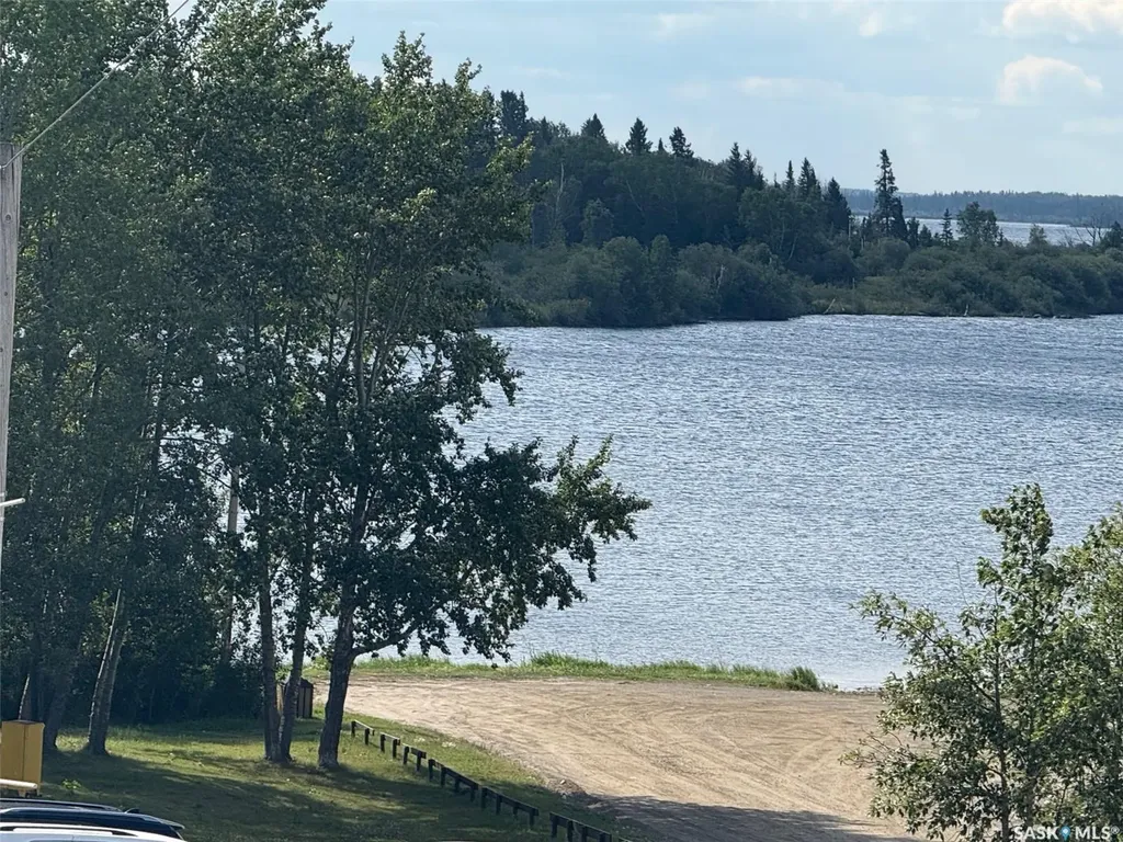 808 La Ronge Avenue La Ronge SK S0J 1L0
