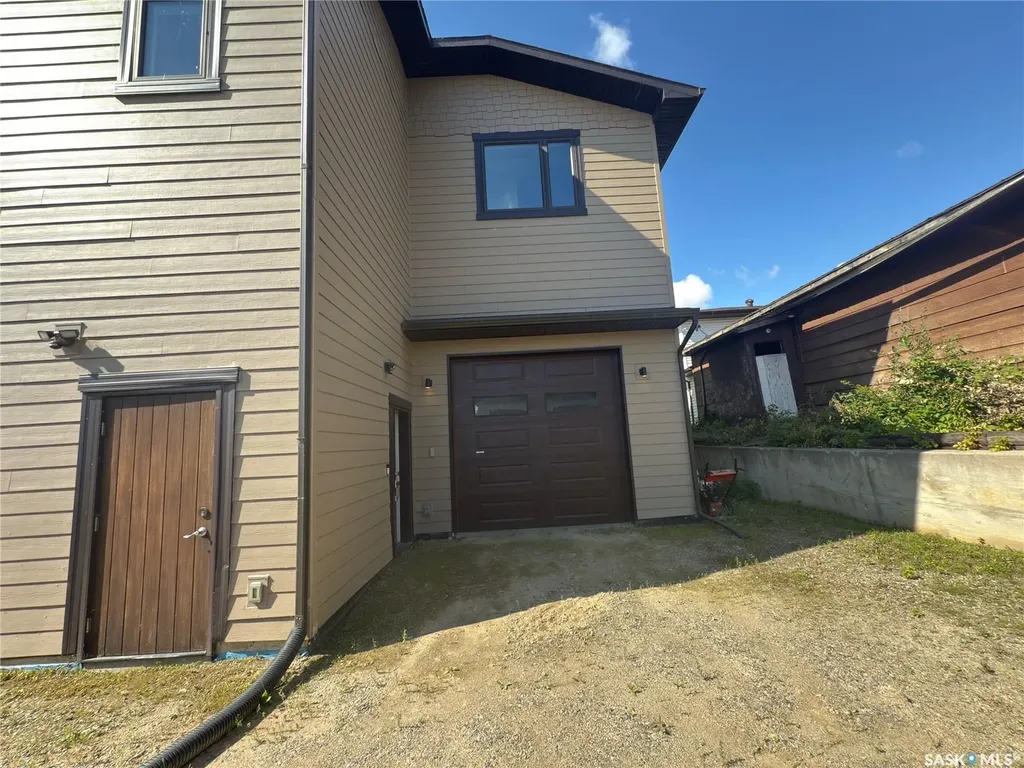 808 La Ronge Avenue La Ronge SK S0J 1L0