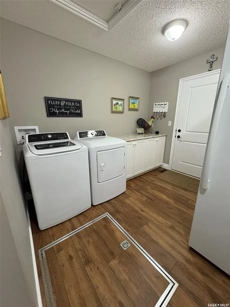 222 3rd Avenue Glaslyn SK S0M 0Y0