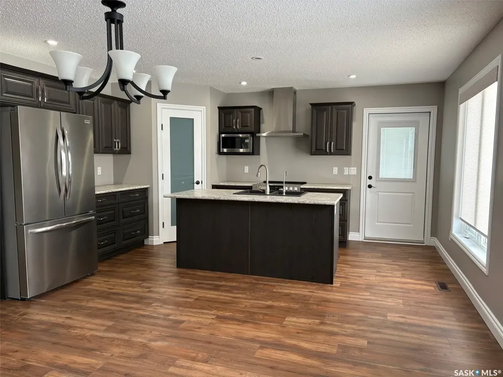222 3rd Avenue Glaslyn SK S0M 0Y0