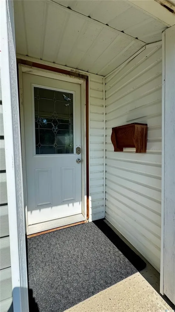 110 Stanley Street Elbow SK S0H 1J0