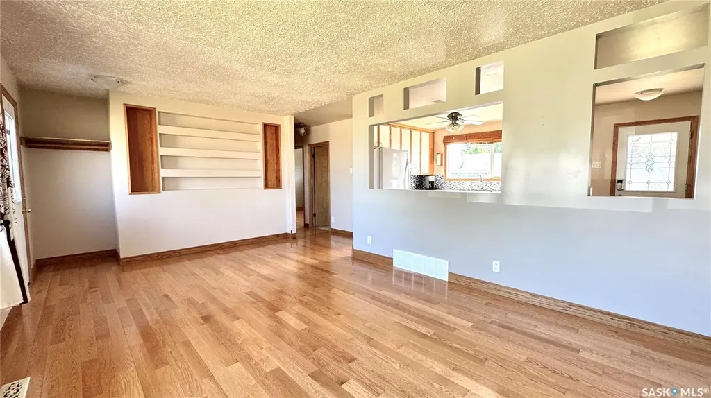 110 Stanley Street Elbow SK S0H 1J0