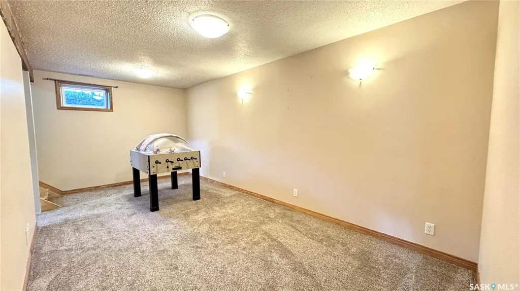 110 Stanley Street Elbow SK S0H 1J0