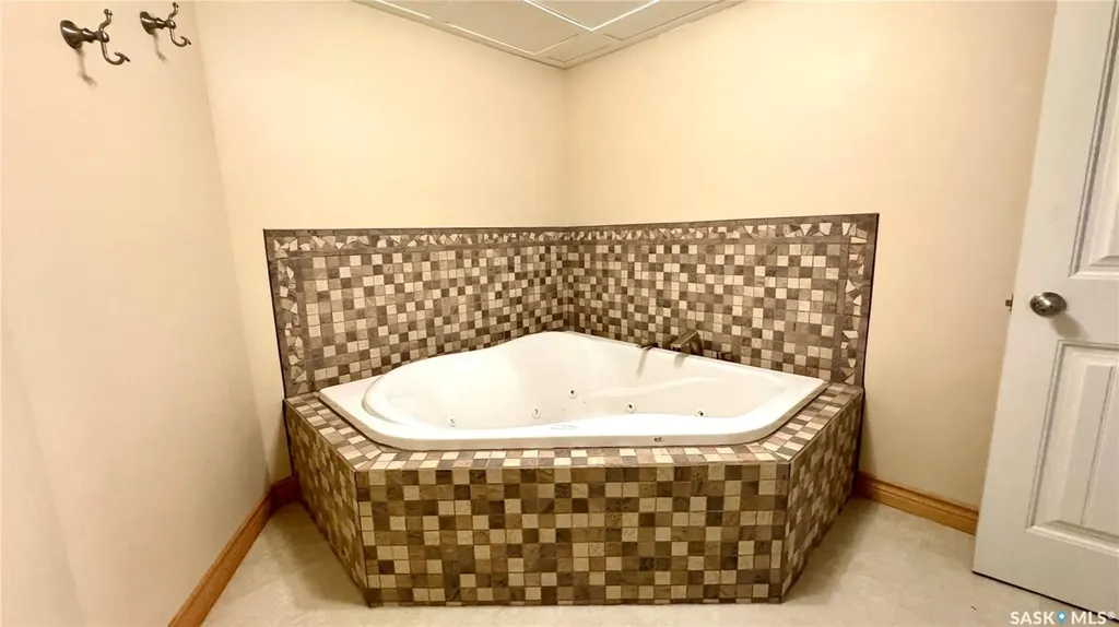 110 Stanley Street Elbow SK S0H 1J0