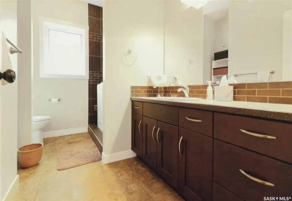 30 West Park Drive Battleford SK S0M 0E0