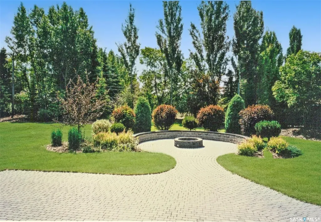 30 West Park Drive Battleford SK S0M 0E0