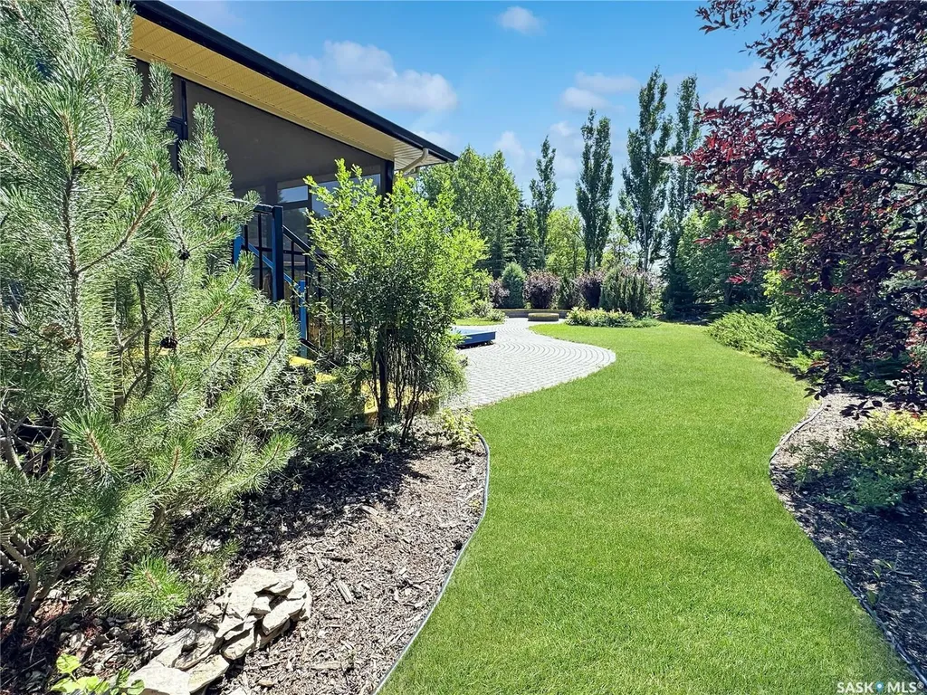 30 West Park Drive Battleford SK S0M 0E0