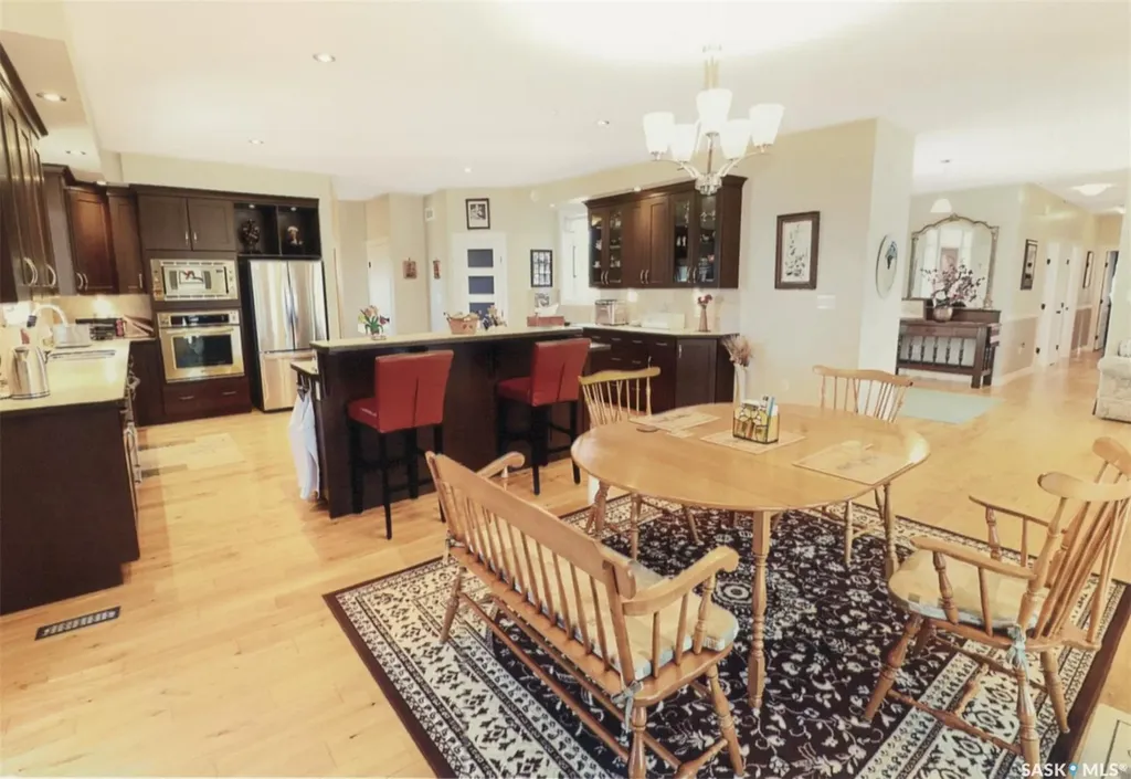 30 West Park Drive Battleford SK S0M 0E0