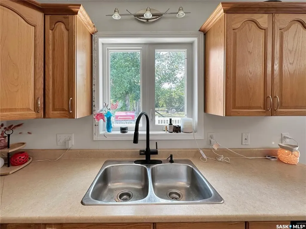 219 4th Avenue Whitewood SK S0G 5C0
