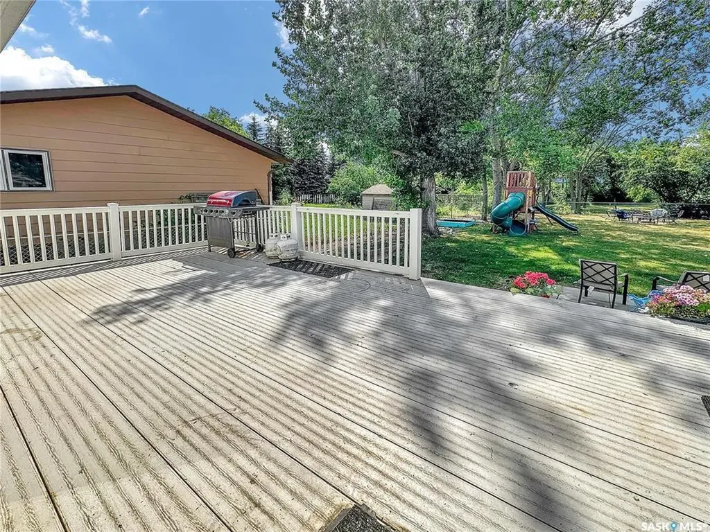 219 4th Avenue Whitewood SK S0G 5C0