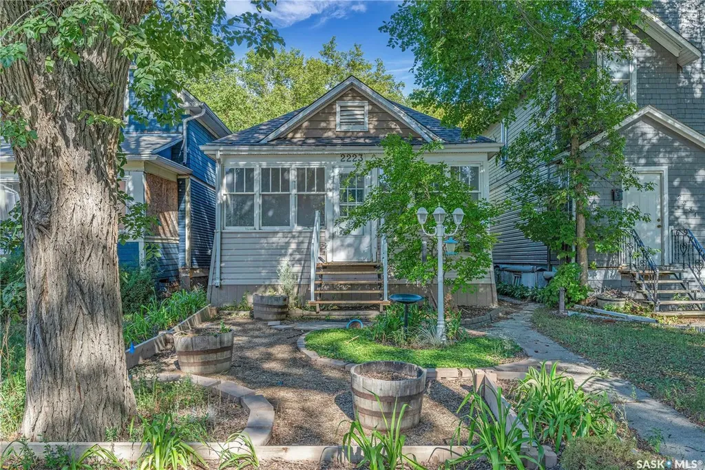 2223 Toronto Street Regina SK S4P 1N5
