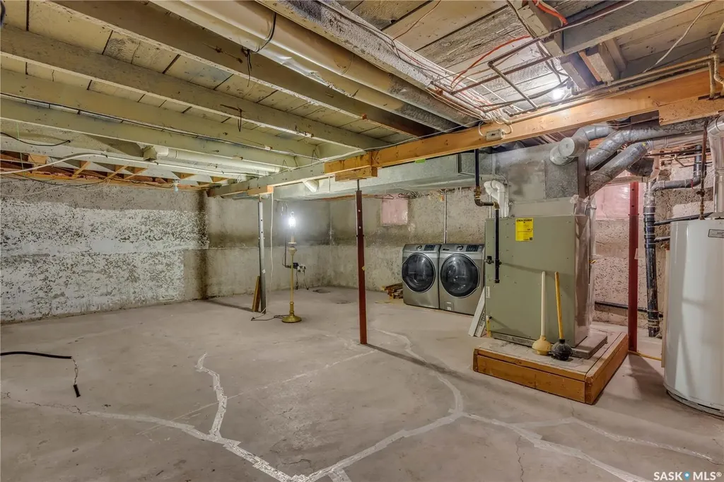 2223 Toronto Street Regina SK S4P 1N5