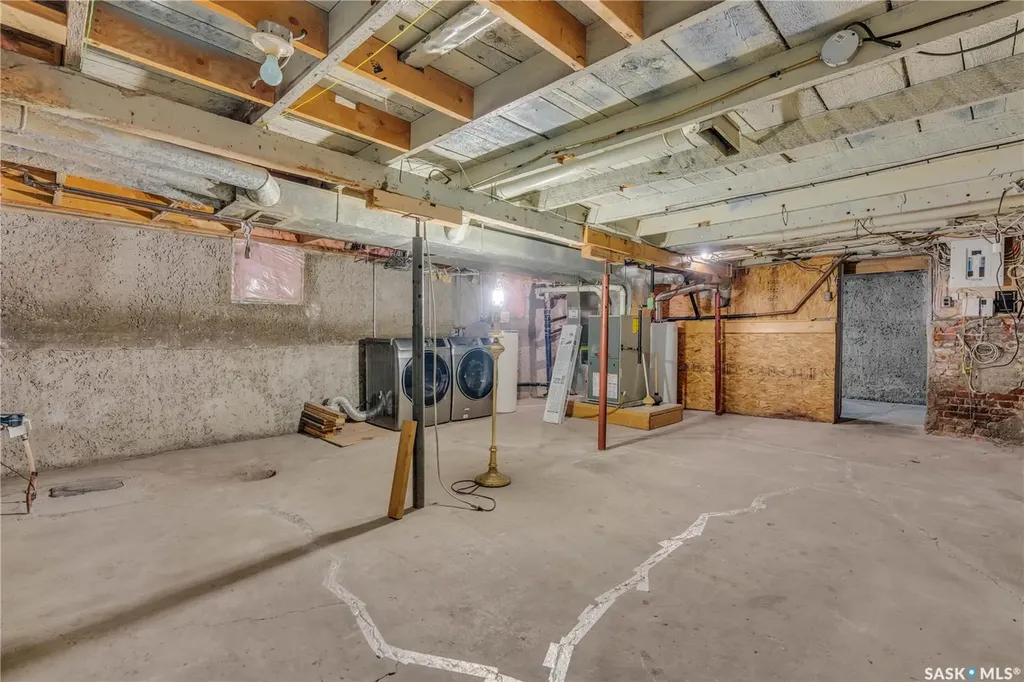 2223 Toronto Street Regina SK S4P 1N5