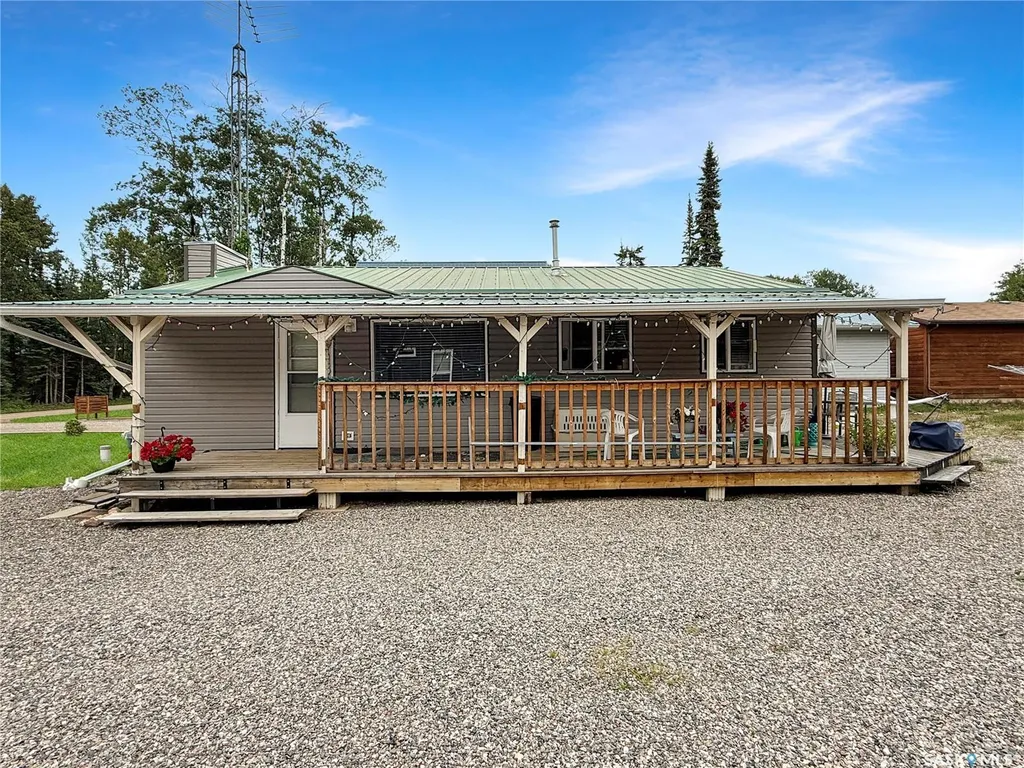 28 Andrews Avenue Candle Lake SK S0J 3E0