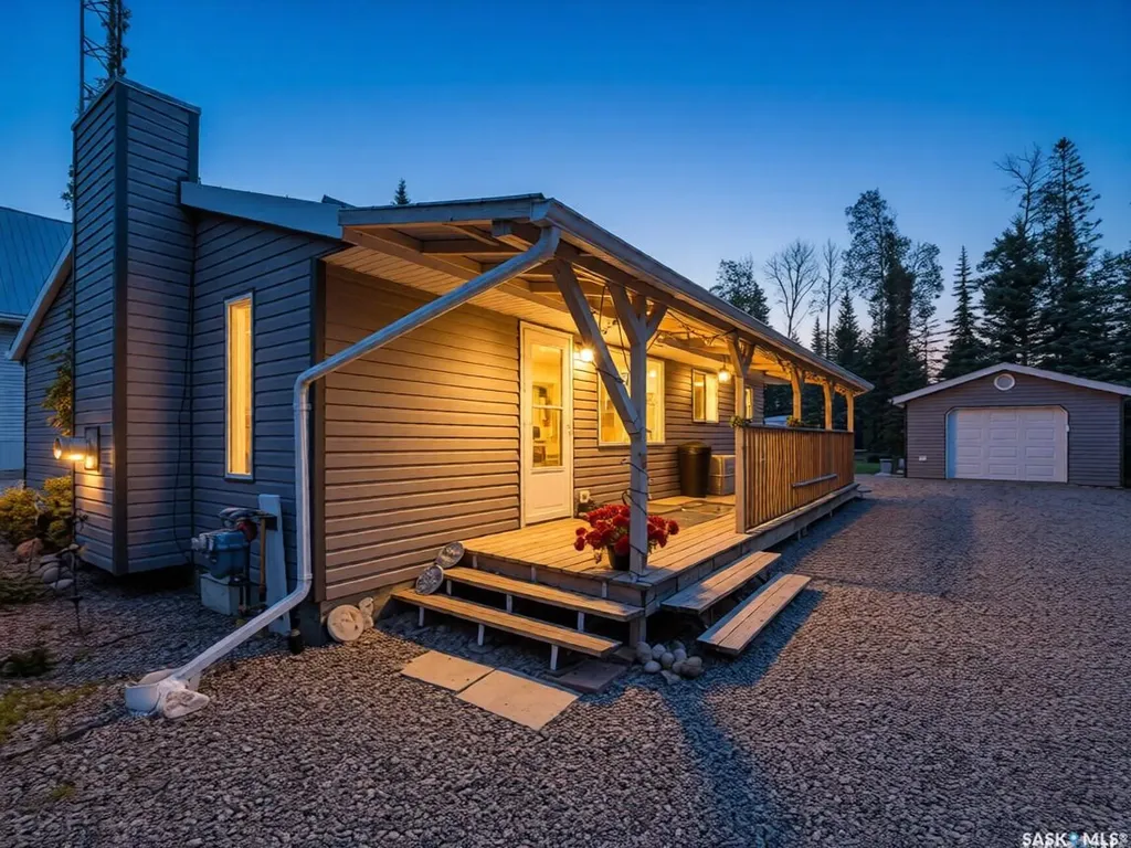 28 Andrews Avenue Candle Lake SK S0J 3E0