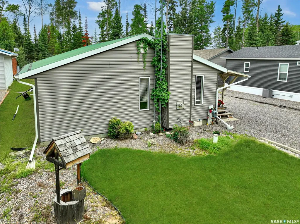 28 Andrews Avenue Candle Lake SK S0J 3E0