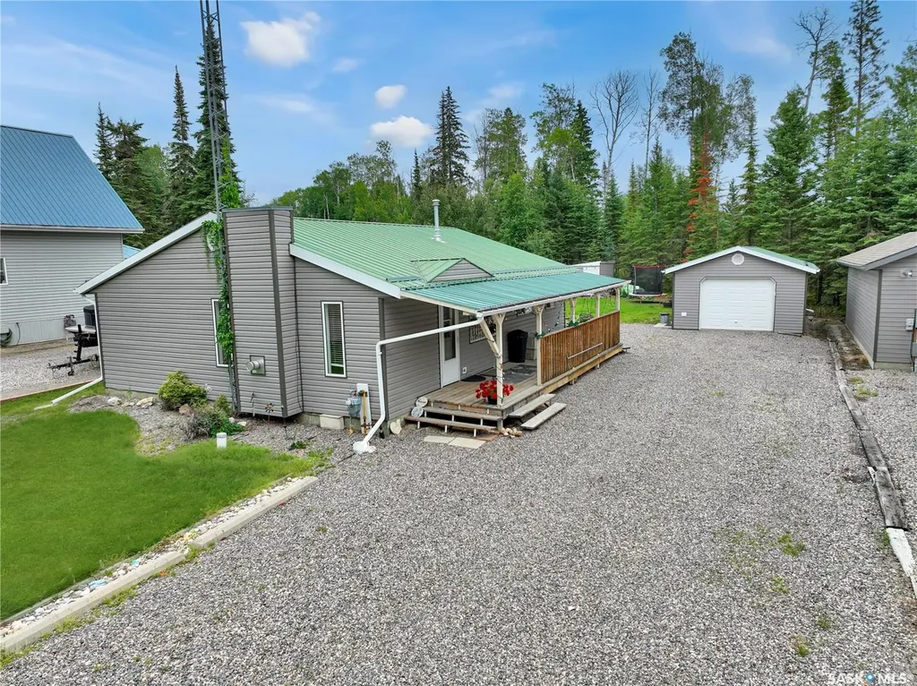 28 Andrews Avenue Candle Lake SK S0J 3E0