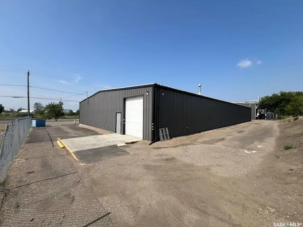 350 Railway Avenue E North Battleford SK S9A 2R6