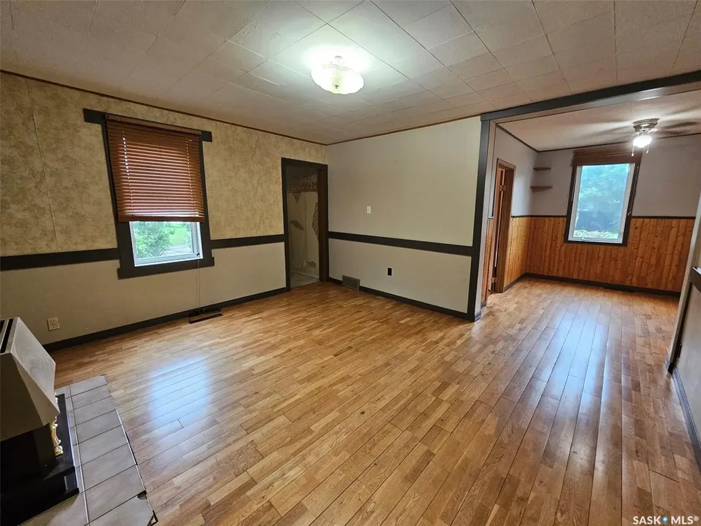 218 7th Street W Carlyle SK S0C 0R0