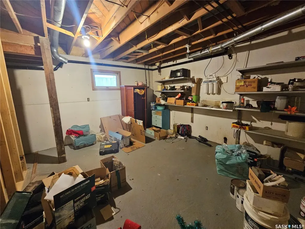 204 1st Avenue S Dorintosh SK S0M 0T0