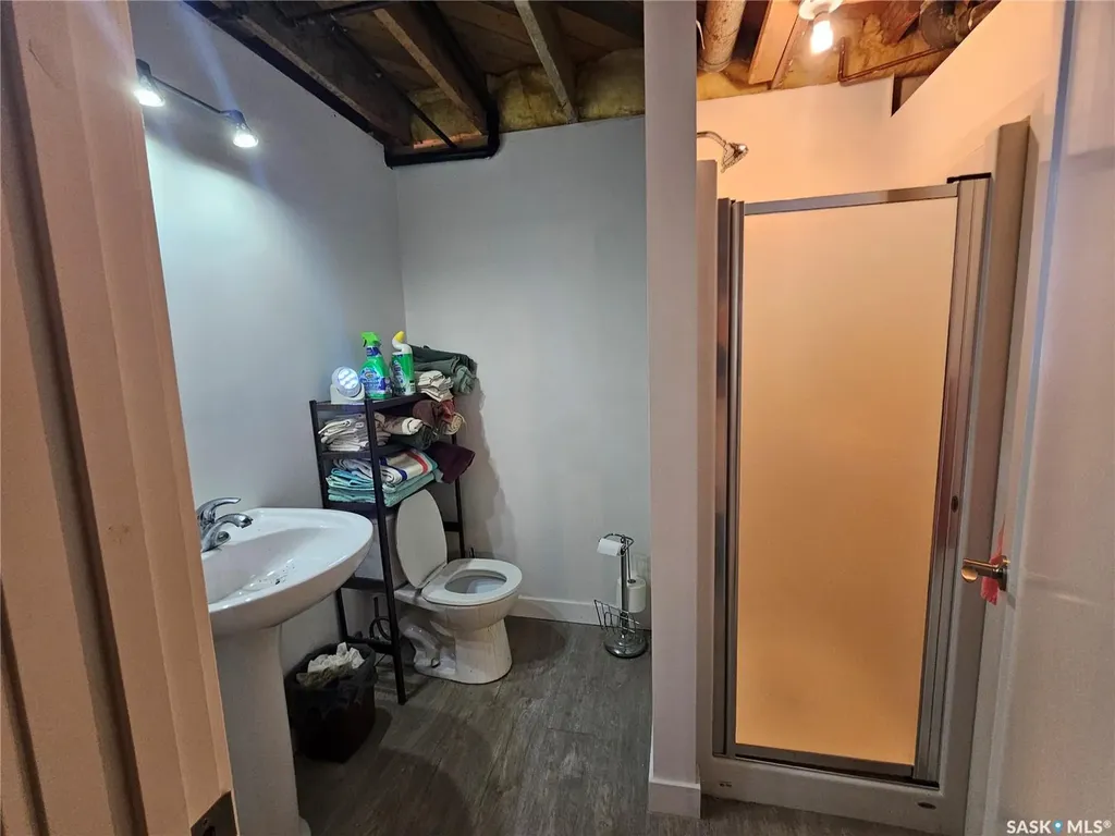204 1st Avenue S Dorintosh SK S0M 0T0