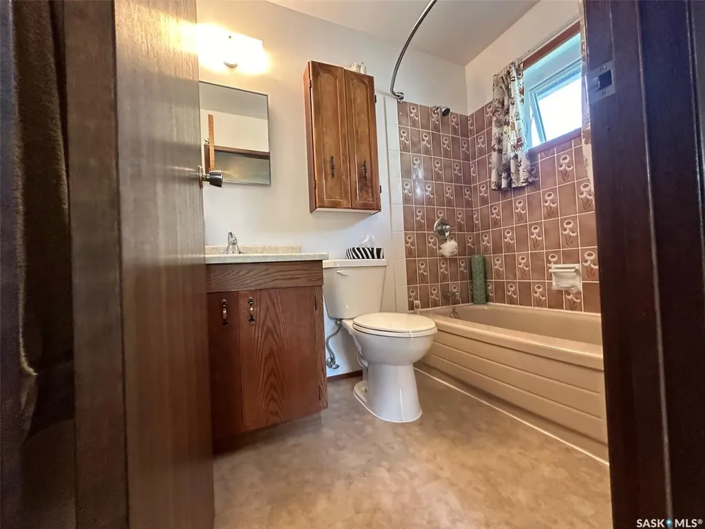 706 Donald Street Hudson Bay SK S0E 0Y0