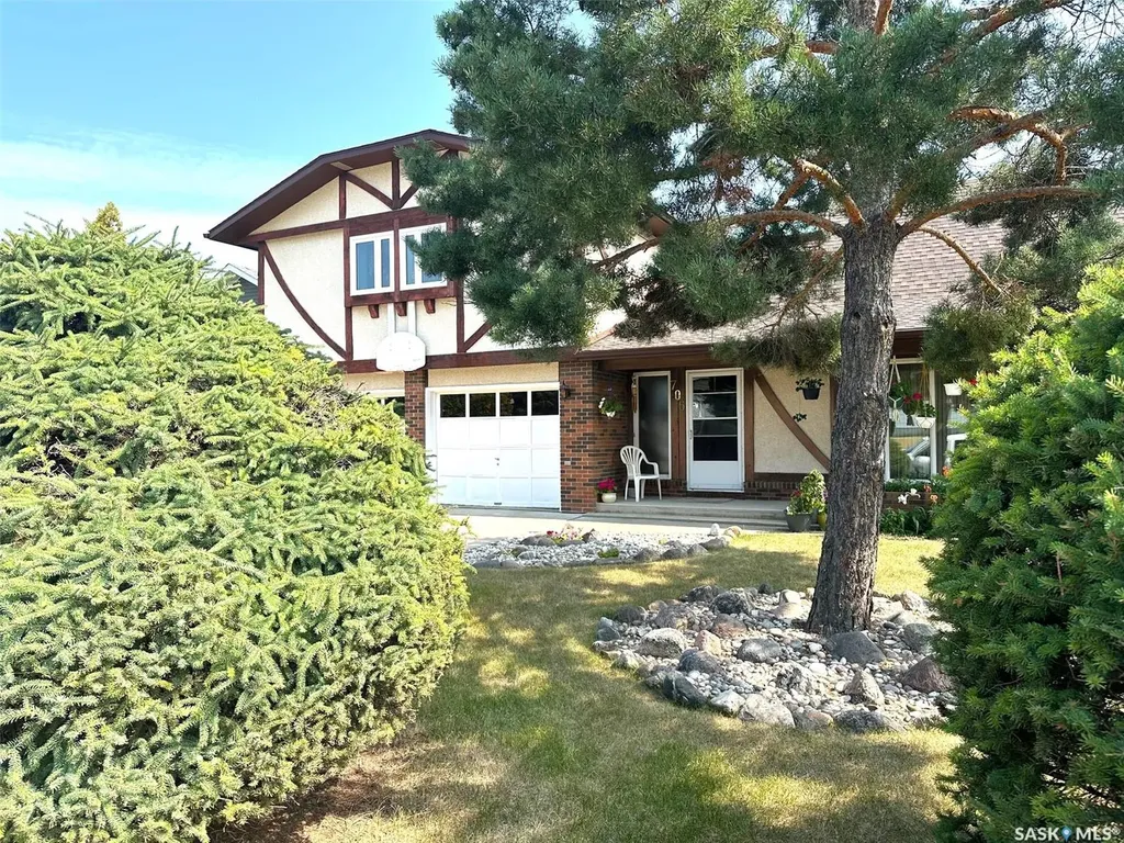 706 Donald Street Hudson Bay SK S0E 0Y0