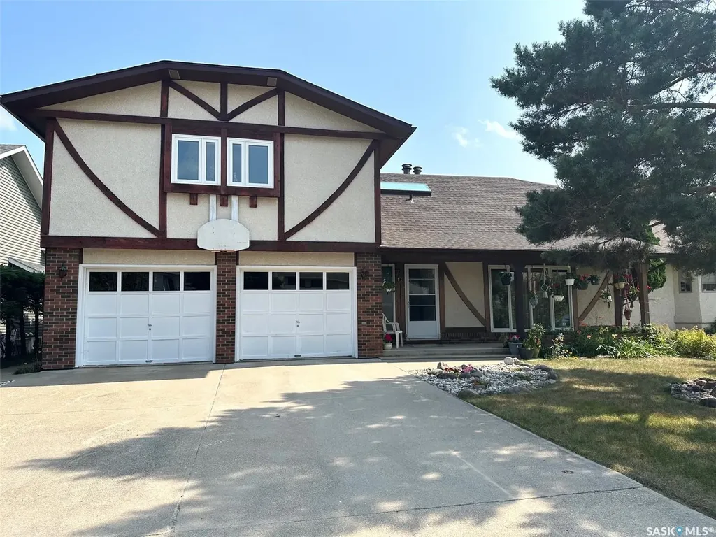 706 Donald Street Hudson Bay SK S0E 0Y0