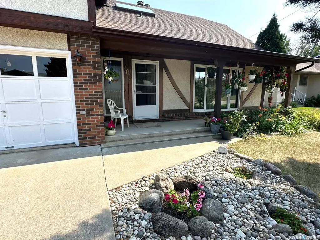 706 Donald Street Hudson Bay SK S0E 0Y0