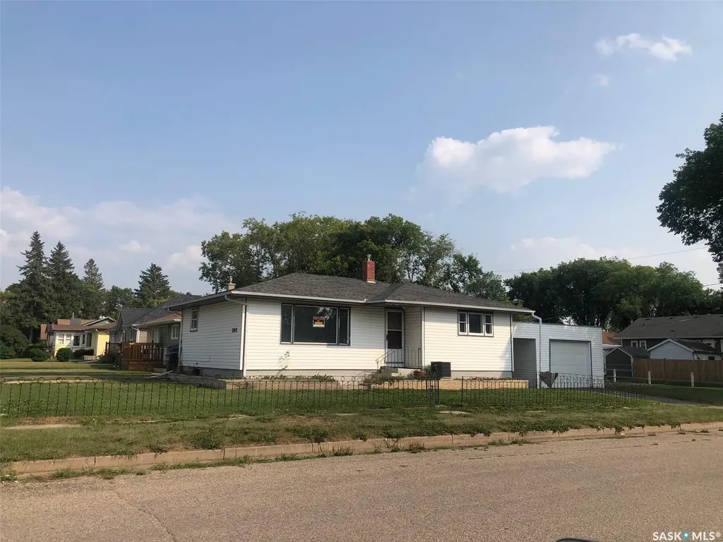 303 Fourth Avenue E Canora SK S0A 0L0
