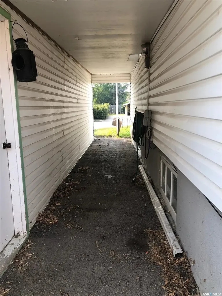 303 Fourth Avenue E Canora SK S0A 0L0