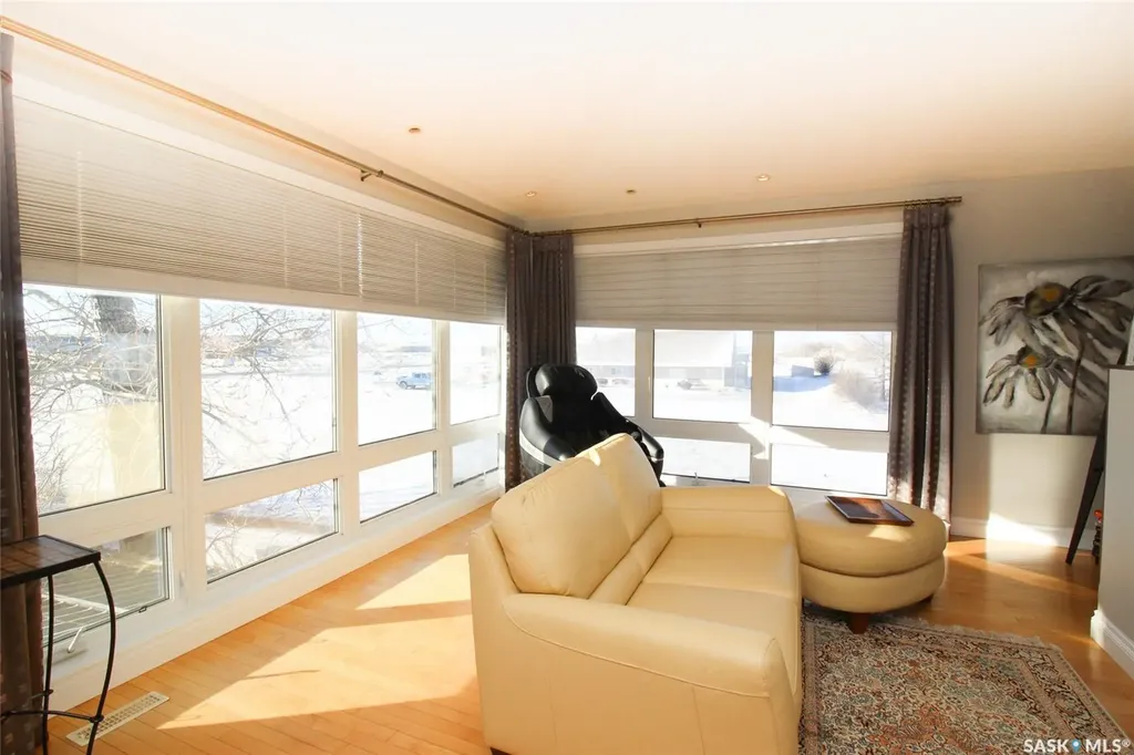 555 5th Street W Shaunavon SK S0N 2M0