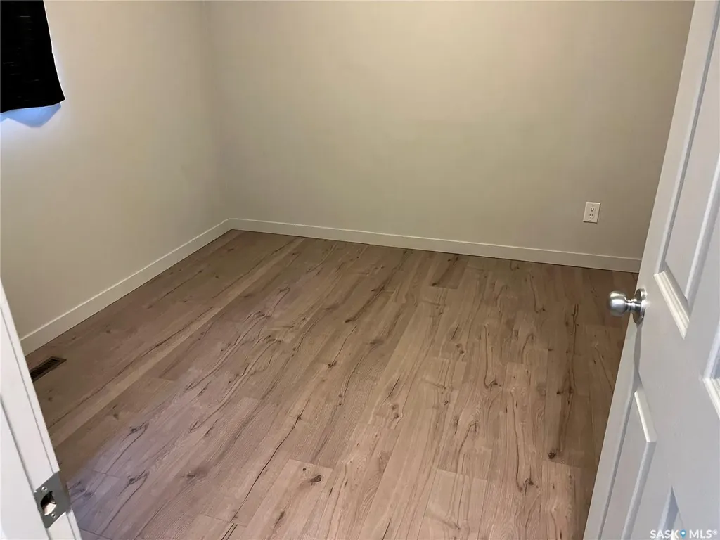 103 4th Avenue E Lafleche SK S0H 2K0