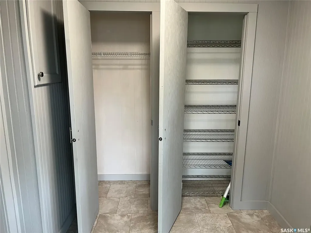 103 4th Avenue E Lafleche SK S0H 2K0