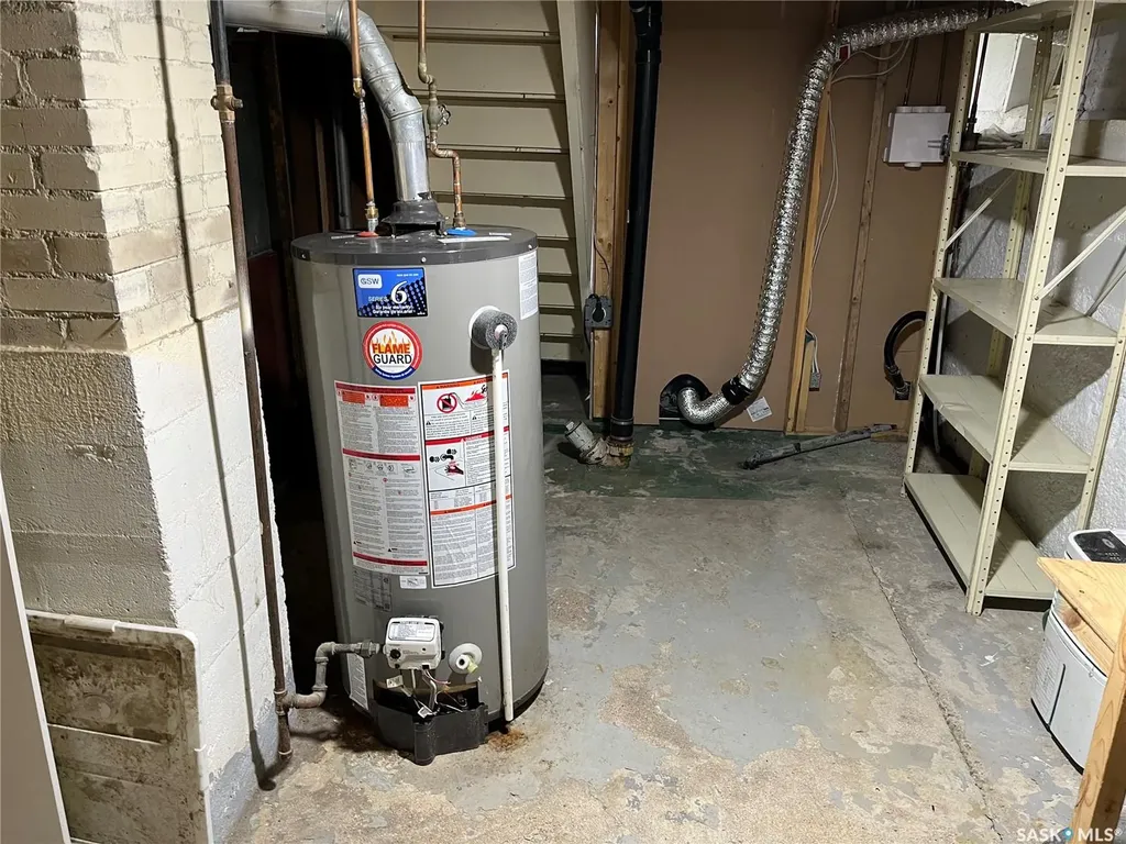 103 4th Avenue E Lafleche SK S0H 2K0