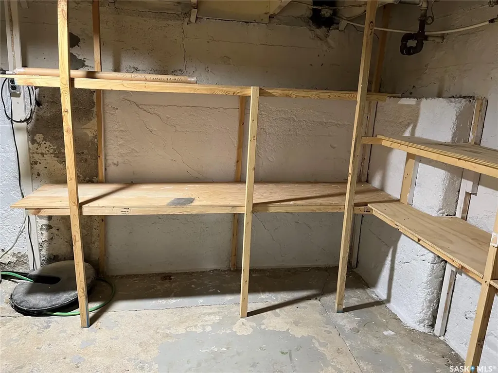 103 4th Avenue E Lafleche SK S0H 2K0