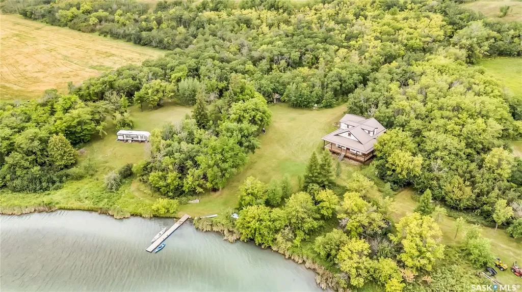 42470 Rural Address Hoodoo Rm No. 401 SK S0K 4P0