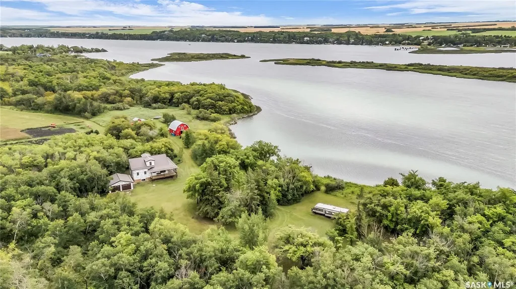 42470 Rural Address Hoodoo Rm No. 401 SK S0K 4P0