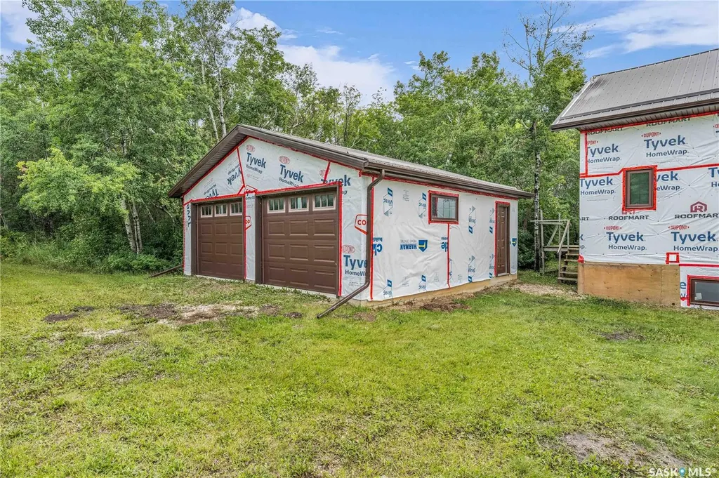 42470 Rural Address Hoodoo Rm No. 401 SK S0K 4P0