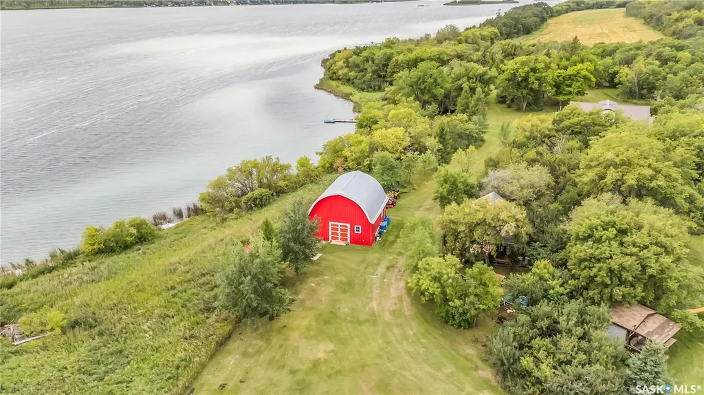 42470 Rural Address Hoodoo Rm No. 401 SK S0K 4P0