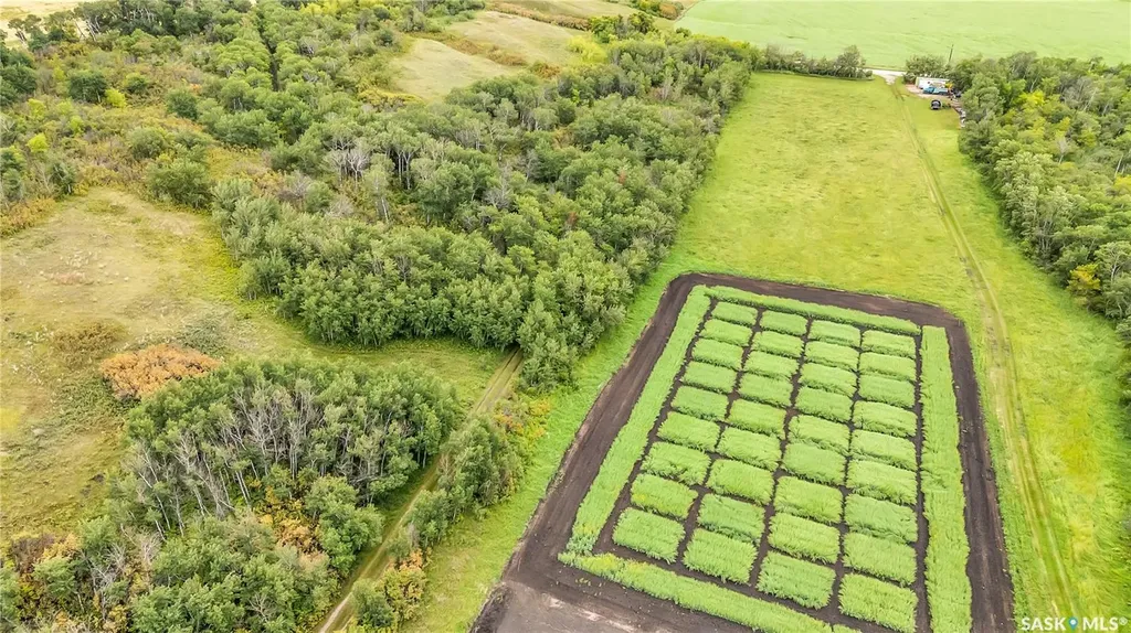 42470 Rural Address Hoodoo Rm No. 401 SK S0K 4P0