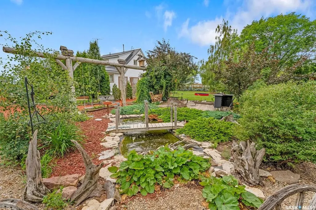 111 Main Street Fletts Springs Rm No. 429 SK S0K 3V0